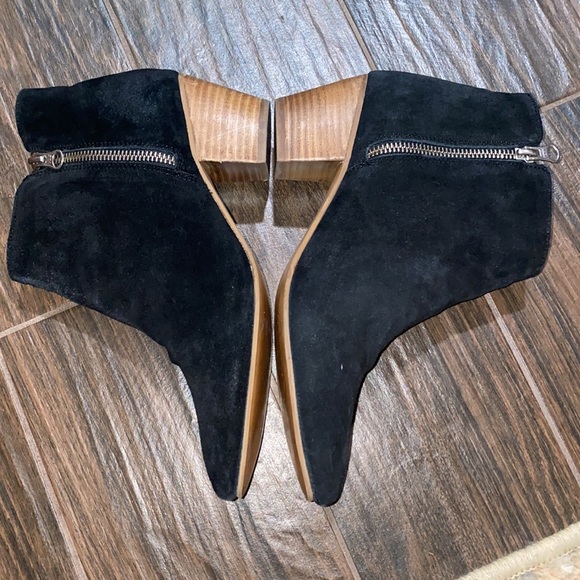 Coconuts by Matisse suede ankle booties - Picture 2 of 11